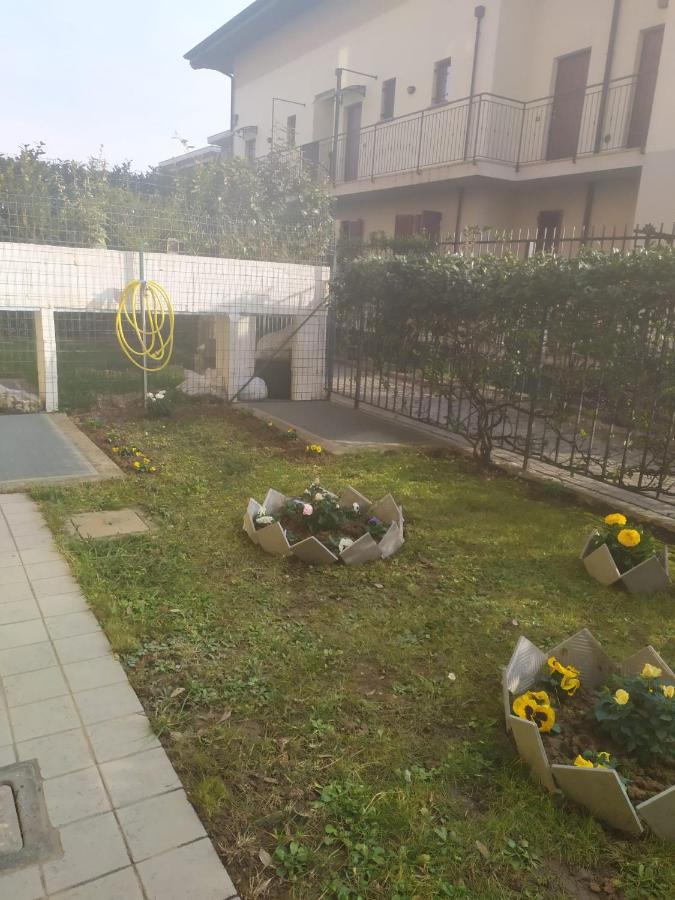 Appartamento Bilocale Di Giusy Dalmine Esterno foto